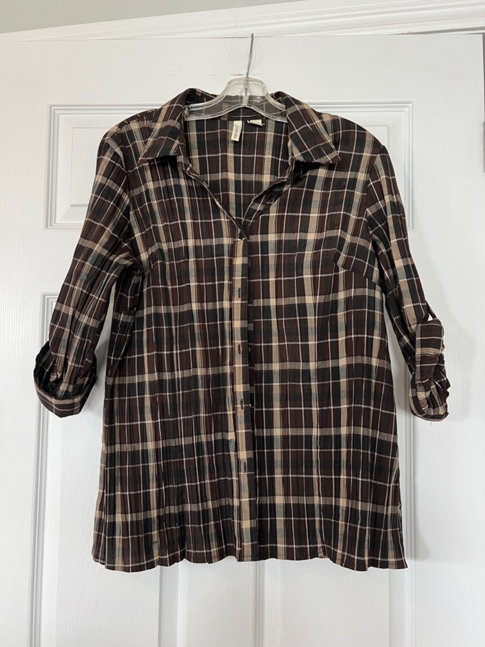 🌷6/$20🌷 St. John's Bay Brown and Black Plaid Button-Down Shirt